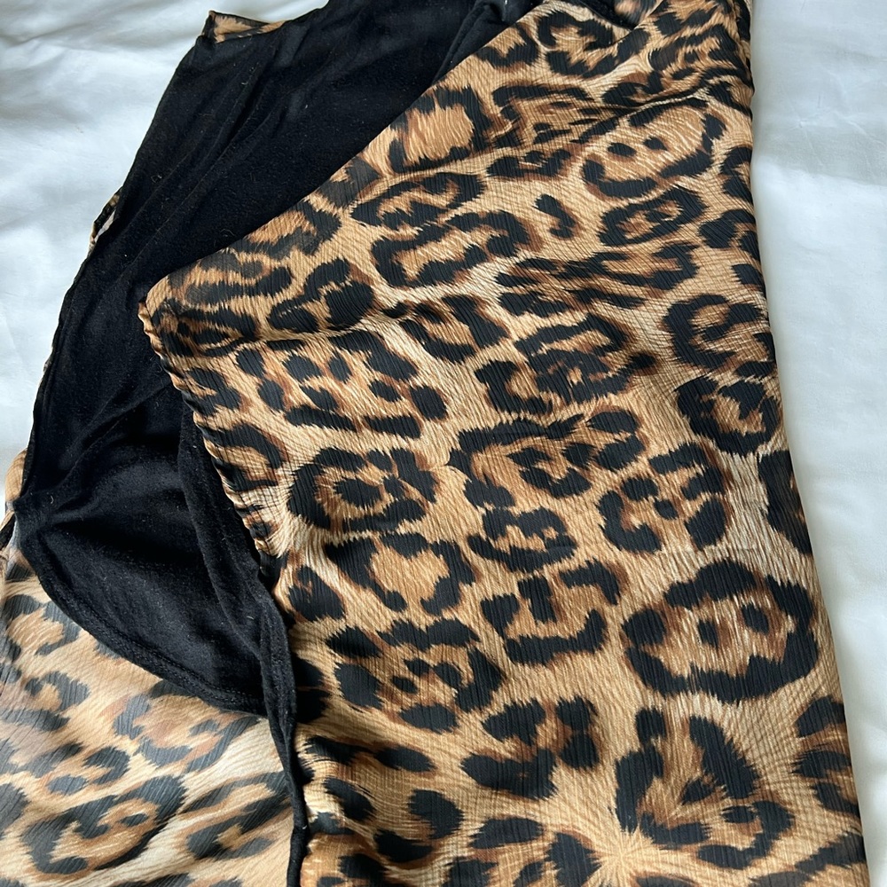 Leopard Print Tunic - Picture 3 of 3